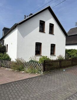 PREISREDUZIERUNG -PROVISIONSFREI- Charmantes, gepflegtes Haus mit traumhaftem Garten in Stromberg - Bendorf (Rheinland-Pfalz)