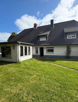 Großzügiges Wohnhaus mit weiterem Grundstückspotenzial - Süderlügum
