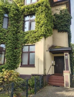 Charmante 4-Zimmer-Altbauwohnung mit Balkon, Garten und Carport -Stadtnahe Lage - Celle