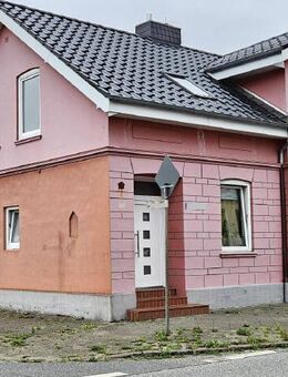 **Gemütlich und charmant wohnen im Zweifamilienhaus** - Uetersen