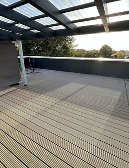 Sanierte 1 Zimmer Dachterrassen Wohnung im KFW Niedrigenergiehaus zentral in Schacht-Audorf - Schacht-Audorf