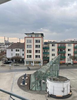 Attraktive 3-Zimmer-Wohnung mit einzigartigem Blick auf den Marktplatz von Oberursel - Oberursel (Taunus)
