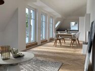 Neuwertige Penthaus-Wohnung mit Dachterrasse in Wald-Trudering - München