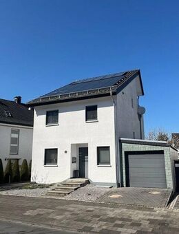 Niedrigenergiehaus A+ mit Keller und 2 Terrassen, Lippstadt-Süd - Lippstadt