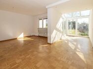 Zweifamilien-Reihenendhaus mit Garten, Garage, Carport und Kaminofen - Köln
