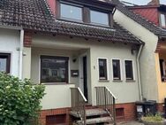 3 Zimmer Reihenmittelhaus mit Vollkeller, Wintergarten mit Garage - Bremen