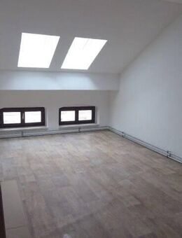 Kleine 3- Raum-Dachgeschosswohnung zu vermieten - Pößneck