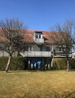 RG Immobilien - Singlewohnung in schöner, ruhiger Lage mit Balkon - Wörth