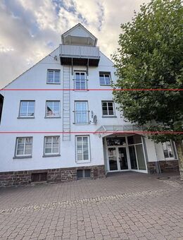 Charmante 4-Zimmer-Wohnung mit eigenem Gartenparadies im Zentrum von Beverungen! - Beverungen