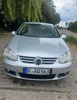 Verkaufe VW Golf 5 im top Zustand. Perfekt für Fahranfänger, Studenten oder Azubis - Regensburg