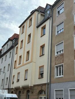 !Wohnungspaket! renovierungsbedürftige Wohneinheiten + ausbaufähiges Dachgeschoss in zentraler Lage - Nürnberg