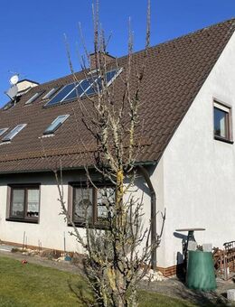 2-3 Familienhaus mit drei Garagen - Burk