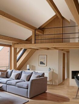 Exklusive Dachgeschosswohnung mit Galerie und zwei Balkonen - Auenwald