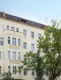 Bezugsfreie, sanierte 2-Zimmer-Altbauperle mit Aufzug & Balkon - Berlin