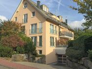 "Park Immobilien" Luxuriöse 4,5-Zi.- DG-Maisonette-ETW mit Balkon und EBK - Bad Homburg (Höhe)