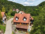 REIZVOLLES LANDHAUS IN IDYLLISCHER LAGE MIT GARAGENGEBÄUDE - Braunsbach