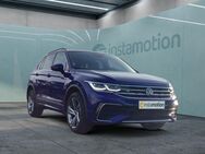 VW Tiguan, 2.0 TDI R-LINE, Jahr 2022 - München