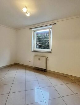 WG-Zimmer in gepflegter 3-Zimmer-Wohnung mit Gartenmitnutzung in Gießen-Wieseck - Gießen