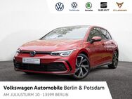 VW Golf, 1.5 VIII eTSI R-Line, Jahr 2023 - Berlin