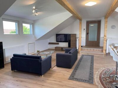Attraktives, energetisch saniertes/erbautes MFH mit 4 modernen Wohneinheiten und 2 Praxiseinheiten