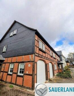 Exklusives Landhaus in Rattlar bei Willingen - 230 m² Wohnkultur in idyllischer Lage - Willingen (Upland)