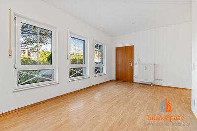 Moderne 2 ZKB-Wohnung mit Einbauküche, Tiefgaragenstellplatz und Kellerabteil