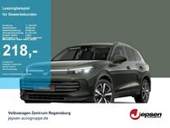 VW Tiguan, 1.5 R-Line eTSI | LAGERWAGEN |, Jahr 2022 - Regensburg