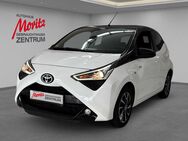 Toyota Aygo, 1.0 x-final ÜBER, Jahr 2022 - Laatzen