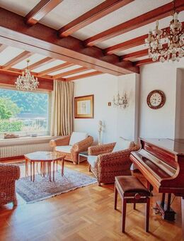 Gepflegtes Ein-bis zweifamilienhaus mit Moselblick in von St. Aldegund, Nähe Zell - Sankt Aldegund