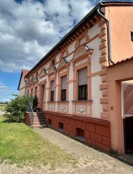 KERNSANIERT! Bauerngut - Resthof - PV 8,5 kwp - Einfamilien- Zweifamilienhaus (zusätzlich 6.500 m² Pachtland möglich) in 39264 Quast - Zerbst (Anhalt)
