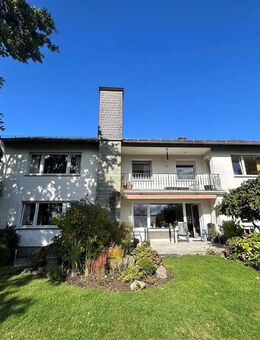 Viel Platz & Möglichkeiten: Ein-/Zweifamilienhaus mit tollem Blick und Garten in Warstein! - Warstein