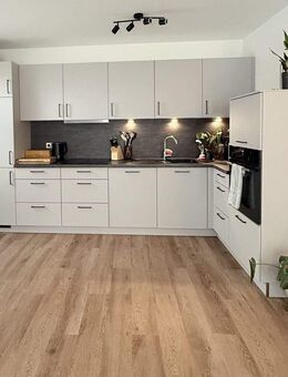 Hochwertige 2-Zimmer-Wohnung im 1. OG in bester Lage von Horneburg - Horneburg