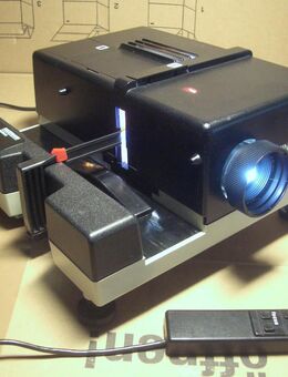 Diaprojektor mit Fernbedienung Kindermann Telefokus Typ 1800 - Oberhaching