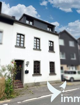 **Rhein, Strand und Altbaucharakter** Einfamilienhaus, zentral in ruhiger Lage am Rhein - Wesseling
