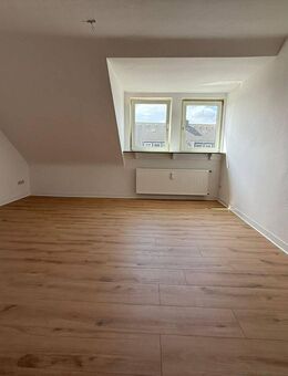 renovierte 3,5 Zimmer-DG-Wohnung in Bottrop-Grafenwald - Bottrop