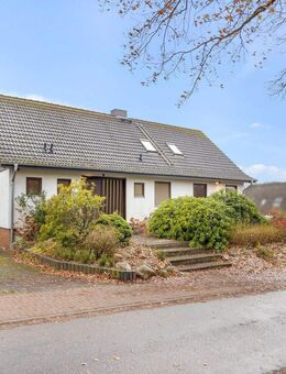 Viel Platz zum Leben: Großes Einfamilienhaus mit Vollkeller und familiengerechter Ausstattung - Stelle