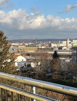 Wo Licht den Raum erfüllt - mit Blick über Dresden, bezugsfreie Dachgeschosswohnung - Dresden