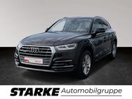 Audi Q5, 50 TFSI e quattro design, Jahr 2020 - Vechta
