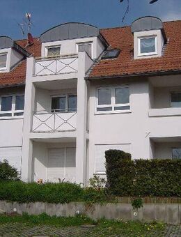 kleiner Wohnpark, Singlewohnung mit Laminat, Dusche, Balkon - Belgershain