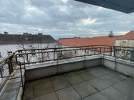 Im Kiez gelegene 8 Zimmer Wohnung *Wannenbad mit Fenster *Astellraum *PVC *2 Balkon * kleiner Keller *mit Aufzug - Berlin