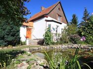 Charmantes Einfamilienhaus mit vielen Möglichkeiten auf großzügigem Gartengrundstück + Bauplatz - Nennhausen