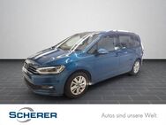 VW Touran, 1.5 TSI Active, Jahr 2023 - Ludwigshafen (Rhein)