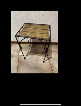 Kleiner Beistelltisch/ Hocker - Tettnang