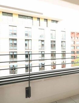 Exklusive Etagenwohnung mit lichtdurchfluteten Räumen, Loggia und hochwertiger Markenküche - Frankfurt (Main)
