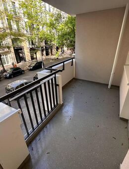 Charlottenburg: Eislebener Str: LEERE 4-Zi-Whg, 92m² - 1.OG + SÜD-Loggia - FREI ab SOFORT - Berlin