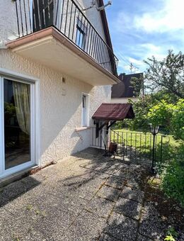 Provisionsfrei: Einfamilienhaus mit schönem Garten und Garage in ruhiger Seitenstraße - Höheinöd