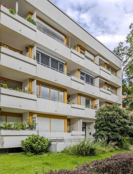 Bezugsfreie 3-Zimmer-Wohnung zum Renovieren, oberste Etage, mit hervorragender Verkehrsanbindung - München
