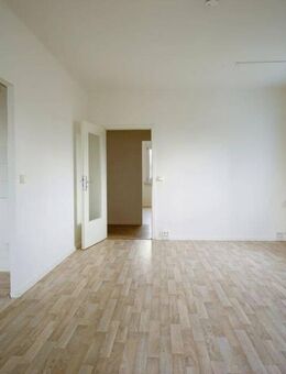 Küche mit Fenster +++ modernes Bad mit Dusche +++ zentrale Lage - Plauen