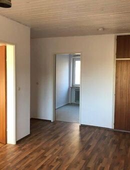 Schöne, helle 3,5-Zimmer-Wohnung mit Balkon am vorderen Rehbühl in Weiden zu vermieten! - Weiden (Oberpfalz)