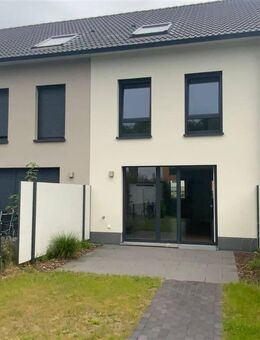 Reihenhaus in Rönnebeck mit ca. 141 m² Wohnfläche, Terrasse und Gartenanteil - höchster Wohnkomfort an der schönen Weser - Bremen